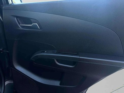 Used 2016 Chevrolet Sonic LT image 10