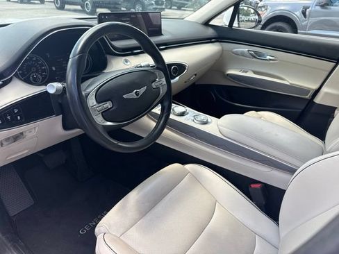 Used 2025 Genesis GV70 2.5T w/ Advanced Package AWD/4WD image 7
