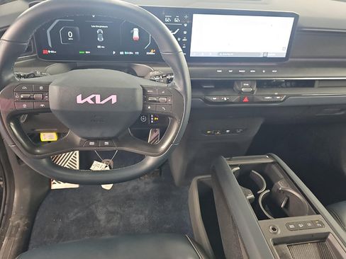 Certified 2024 Kia EV9 GT-Line AWD/4WD image 14