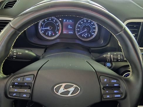 Used 2022 Hyundai Venue Limited w/ Cargo Package FWD image 21