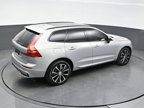 Used 2023 Volvo XC60 B5 Plus w/ Climate Package AWD/4WD image 32