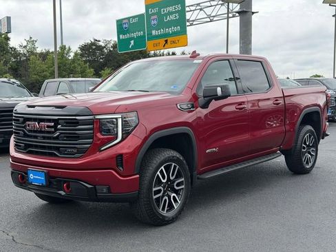 Used 2025 GMC Sierra 1500 AT4 w/ AT4 Premium Package AWD/4WD image 4