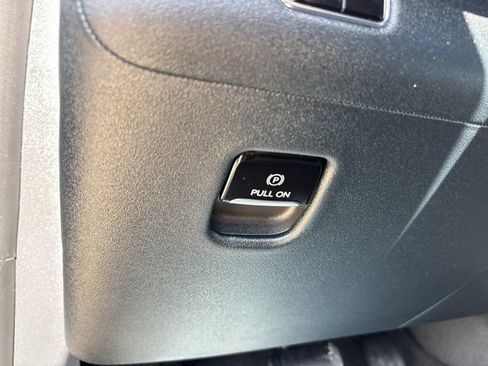 Used 2025 Lincoln Navigator Reserve AWD/4WD image 27