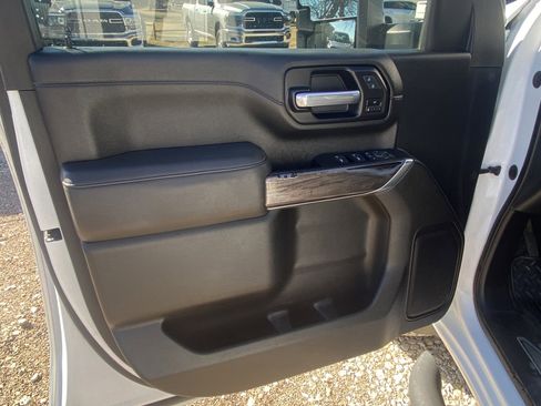 Used 2021 Chevrolet Silverado 2500 LTZ w/ LTZ Plus Package image 13