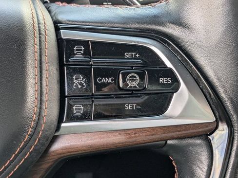 Used 2022 Jeep Grand Cherokee L Summit w/ Advanced Protech Group IV RWD image 24