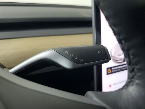 Used 2021 Tesla Model 3 Standard Range Plus image 31