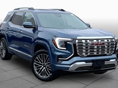 Used 2026 GMC Terrain Denali AWD/4WD image 3