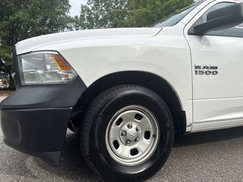 Used 2018 RAM 1500 Express RWD image 10