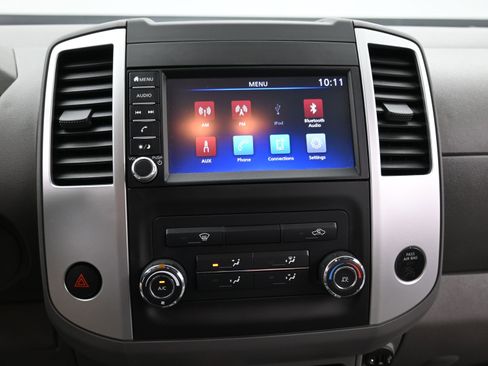 Used 2021 Nissan Frontier SV w/ SV Utility Package image 11