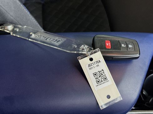 Used 2021 Toyota C-HR XLE FWD image 33