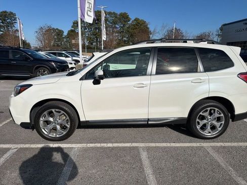 Used 2018 Subaru Forester 2.5i Touring w/ Popular Package #2 image 3