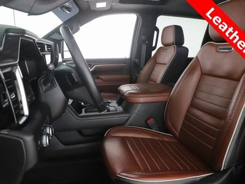 Used 2025 GMC Sierra 2500 Denali Ultimate image 17