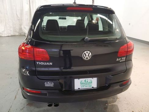 Used 2014 Volkswagen Tiguan S image 5