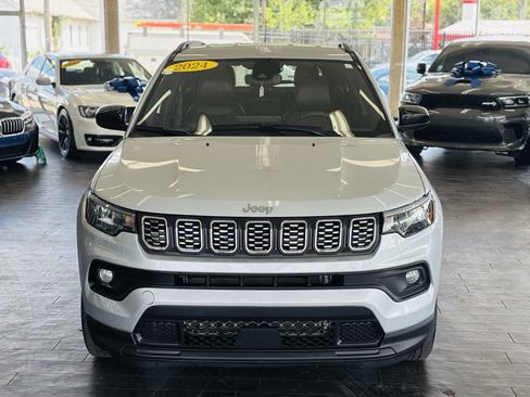 Used 2024 Jeep Compass Latitude AWD/4WD image 18