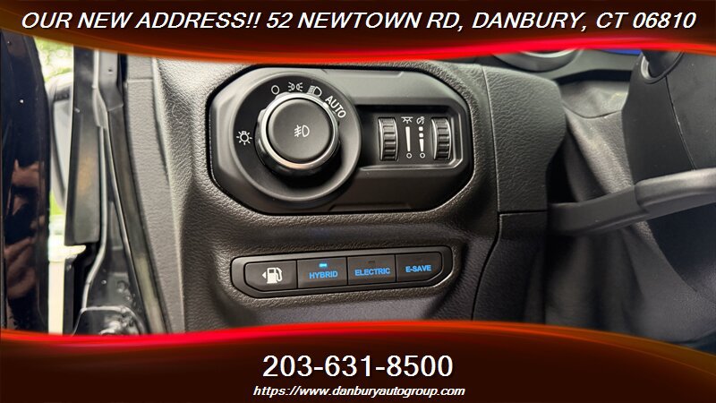 Used 2021 Jeep Wrangler Unlimited Sahara w/ Cold Weather Group AWD/4WD image 23
