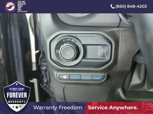 Used 2023 Jeep Wrangler Unlimited Rubicon 4xe w/ Cold Weather Group AWD/4WD image 19