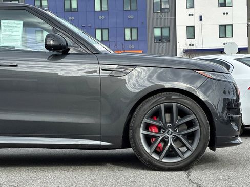 Used 2024 Land Rover Range Rover Sport Dynamic SE image 36