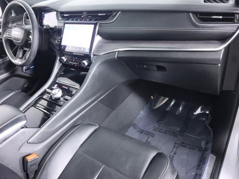 Used 2022 Jeep Grand Cherokee Overland w/ Luxury Tech Group IV image 50