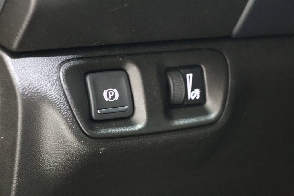 Used 2022 GMC Acadia SLE FWD image 18