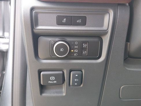 Used 2023 Ford Expedition Limited AWD/4WD image 28