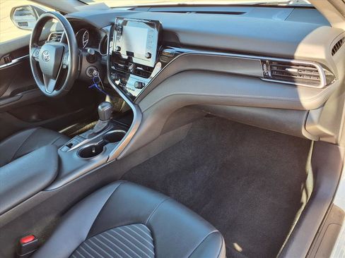 Used 2023 Toyota Camry SE w/ Blackout Package (TMS) image 8