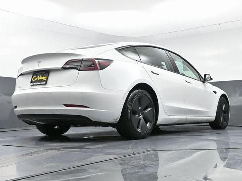 Used 2021 Tesla Model 3 Standard Range Plus image 56