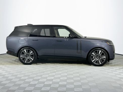 Used 2025 Land Rover Range Rover SE AWD/4WD image 4