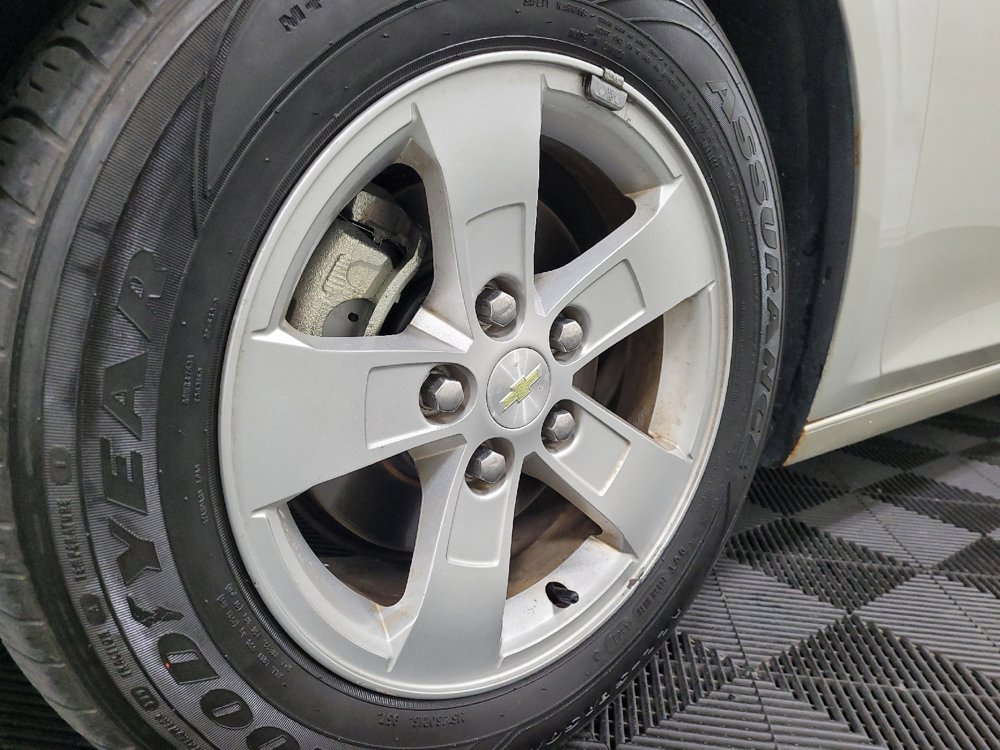Used 2016 Chevrolet Malibu LT FWD image 31
