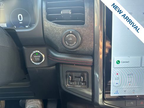 Used 2024 Ford Expedition Limited AWD/4WD image 26