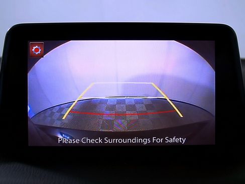 Used 2018 MAZDA MAZDA3 Touring image 26