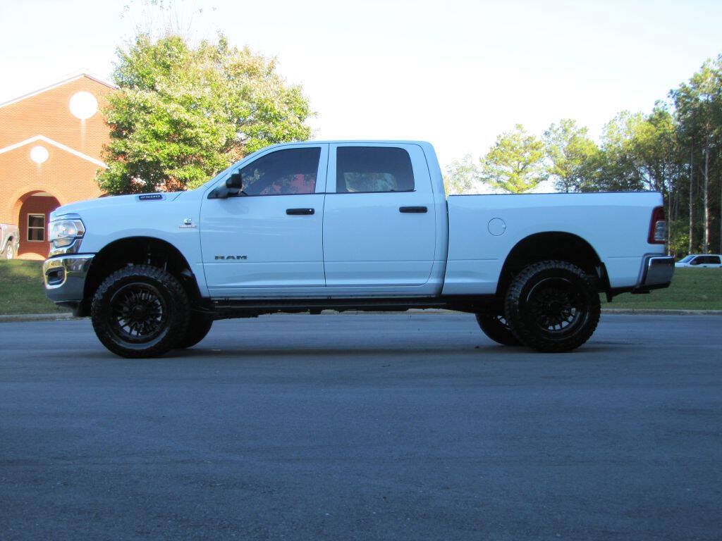 Used 2022 RAM 2500 Tradesman w/ Chrome Appearance Group AWD/4WD image 5