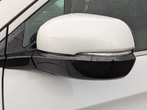 Used 2021 Honda Pilot Touring image 11