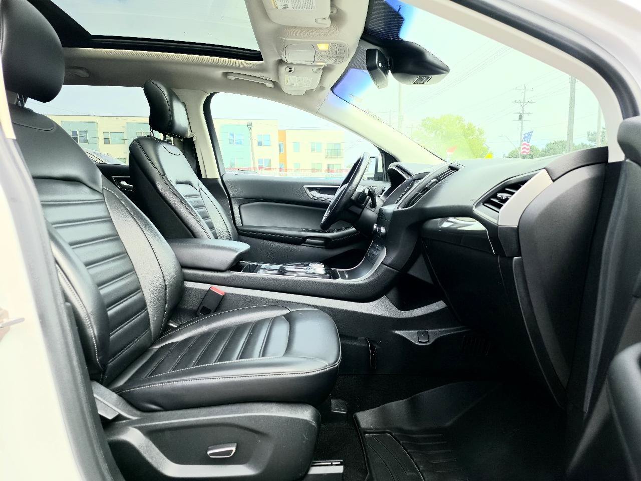 Used 2019 Ford Edge SEL w/ Equipment Group 201A AWD/4WD image 18
