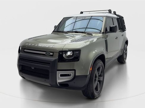 Used 2022 Land Rover Defender 110 S AWD/4WD image 4