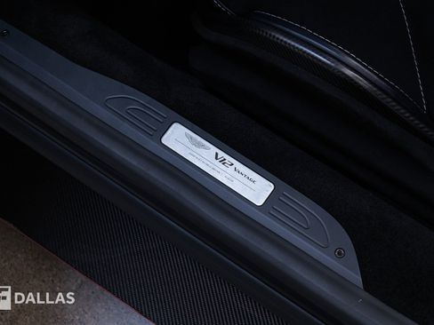 Used 2023 Aston Martin V12 Vantage Roadster RWD image 26