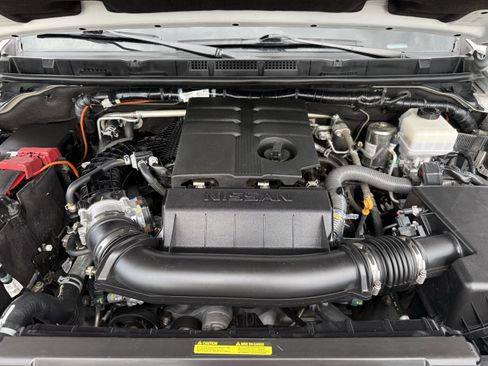 Used 2024 Nissan Frontier SV w/ Technology Package image 33