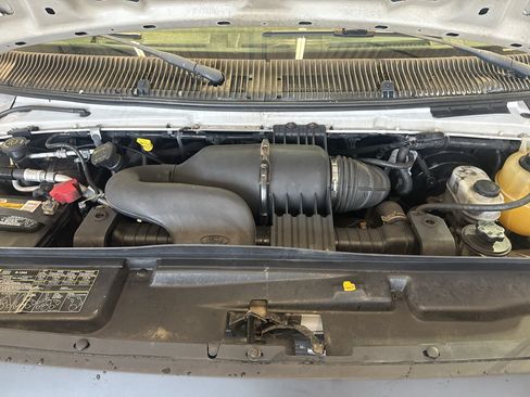 Used 2014 Ford E-150 and Econoline 150 w/ Power Group RWD image 28