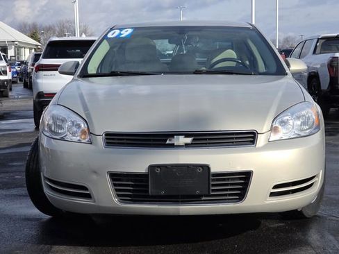 Used 2009 Chevrolet Impala LT w/ Luxury Edition Package image 12
