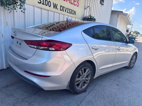 Used 2018 Hyundai Elantra SEL w/ Cargo Package FWD image 2