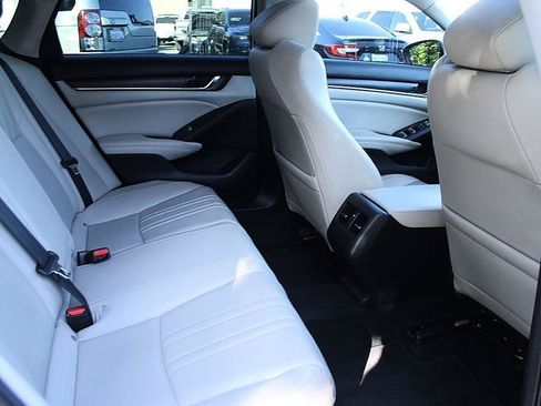 Used 2019 Honda Accord EX-L image 17