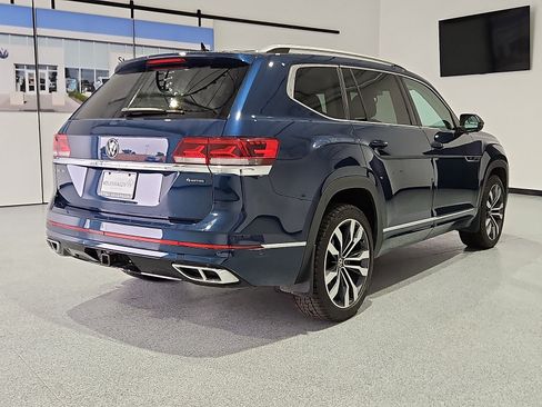 Used 2023 Volkswagen Atlas SEL Premium AWD/4WD image 3