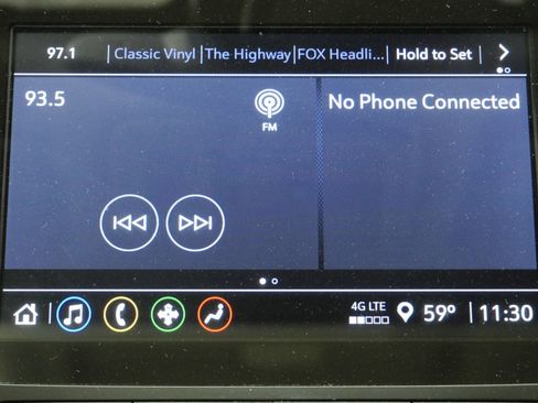 Used 2023 Chevrolet Malibu LT FWD image 16