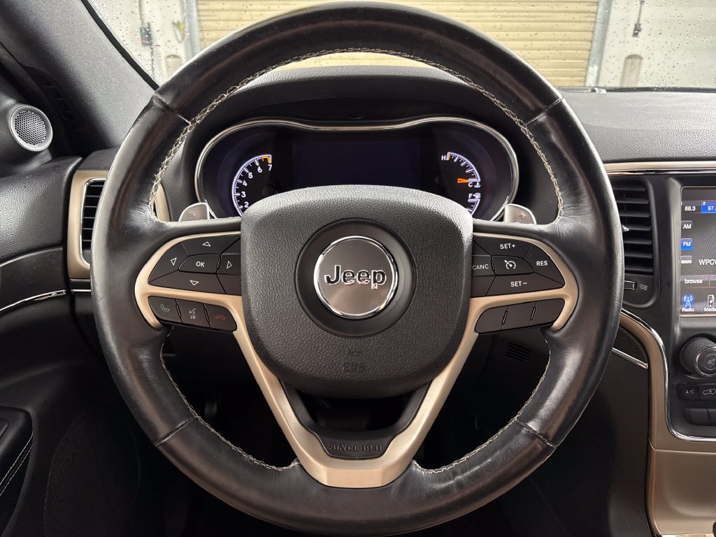 Used 2016 Jeep Grand Cherokee Limited w/ Luxury Group II RWD image 13