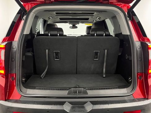 Used 2023 GMC Acadia AT4 w/ Preferred Package image 11