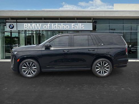 Used 2022 Cadillac Escalade Sport Platinum AWD/4WD image 4