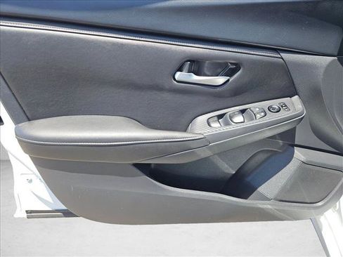 Used 2025 Nissan Sentra SV w/ Trunk Package FWD image 11