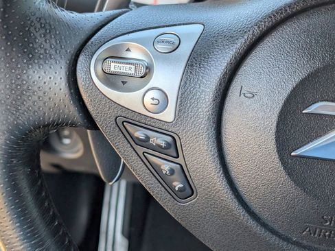 Used 2009 Nissan 370Z Touring image 16