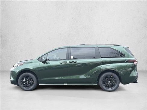 New 2026 Toyota Sienna XLE Woodland Edition image 8