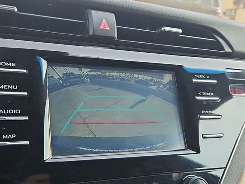 Used 2019 Toyota Camry SE image 28