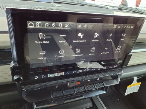 New 2026 GMC Hummer EV SUV image 3